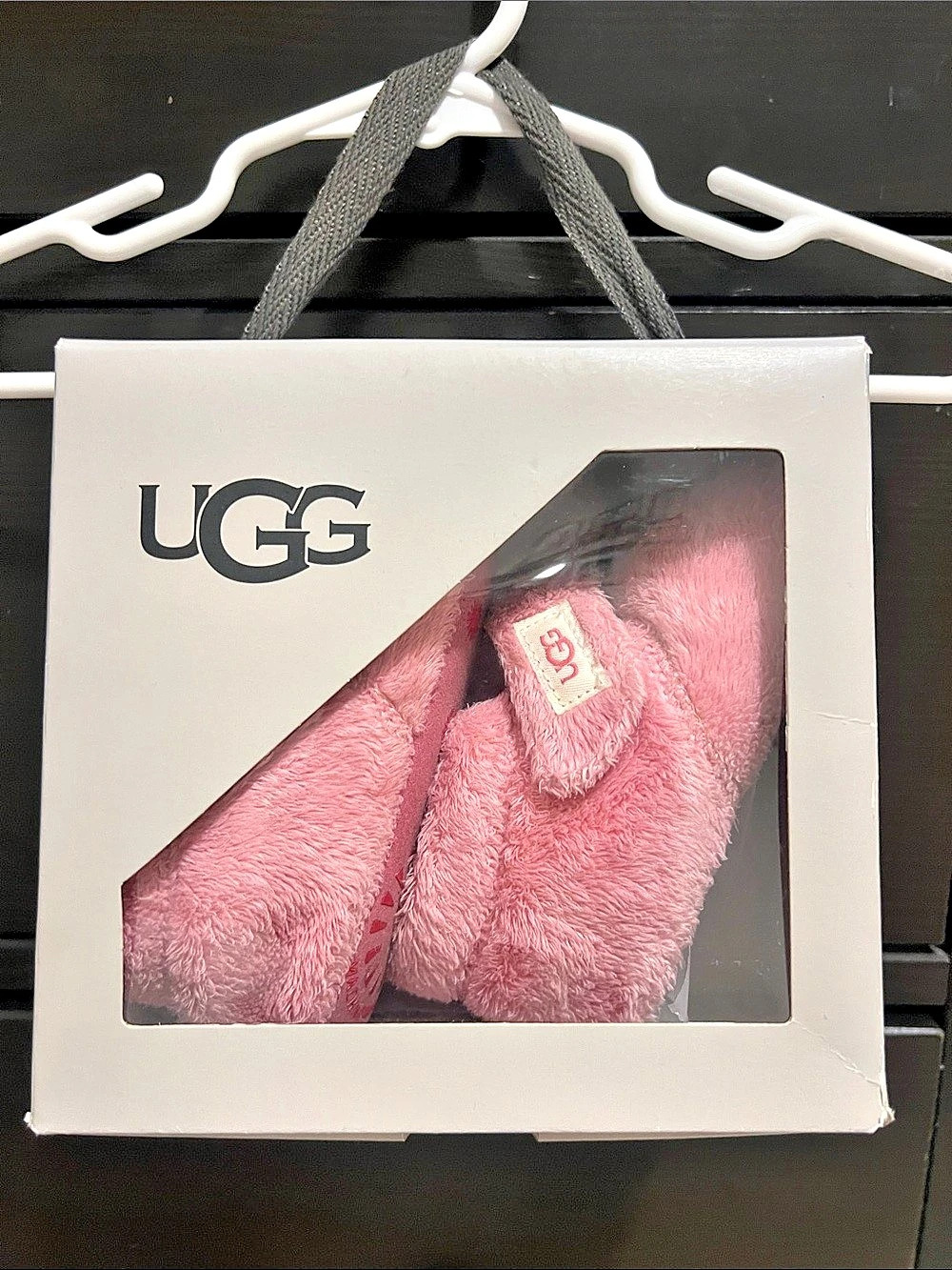UGG Bixbee Pink Baby Slippers - Size L (US 04/05)